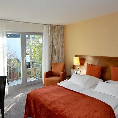 Wellings Romantik Zur Linde Szálloda Moers