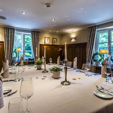 Hotell Wellings Romantik Zur Linde Moers