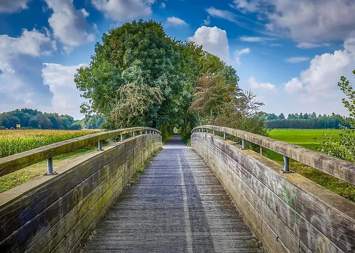 Wellings Romantik Zur Linde Отель Мёрс